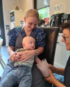 Afdruk van babyhandje en voetje